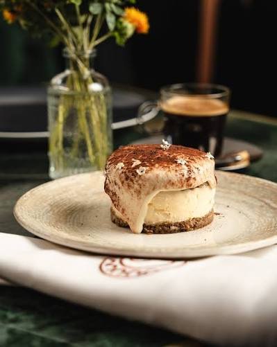 Vídeo de TikTok de un tiramisú para una trattoria de Murcia